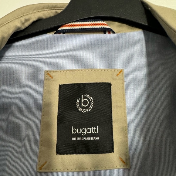 Bugatti raincoat, jacket in excellent condition. Bust 24” length 37” - Picture 5 of 12